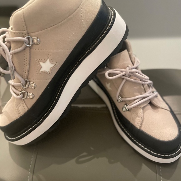 Converse suede size 6.5 color cream - Picture 2 of 4